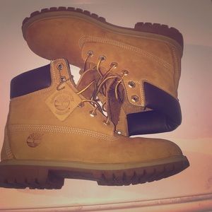 Timberland boots size 6 m
